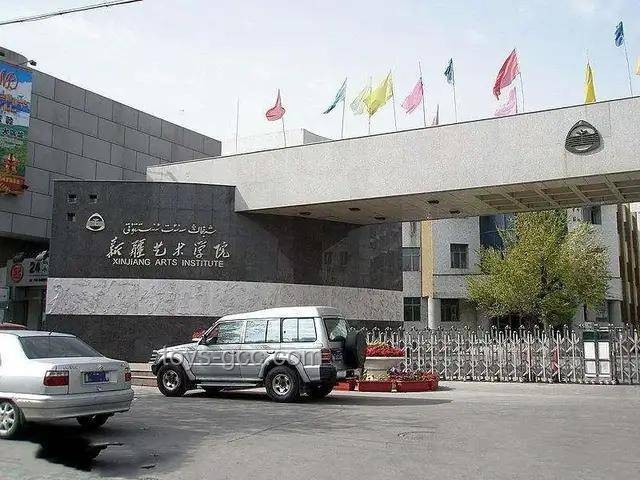 《探索学生时代的抽象行为艺术》